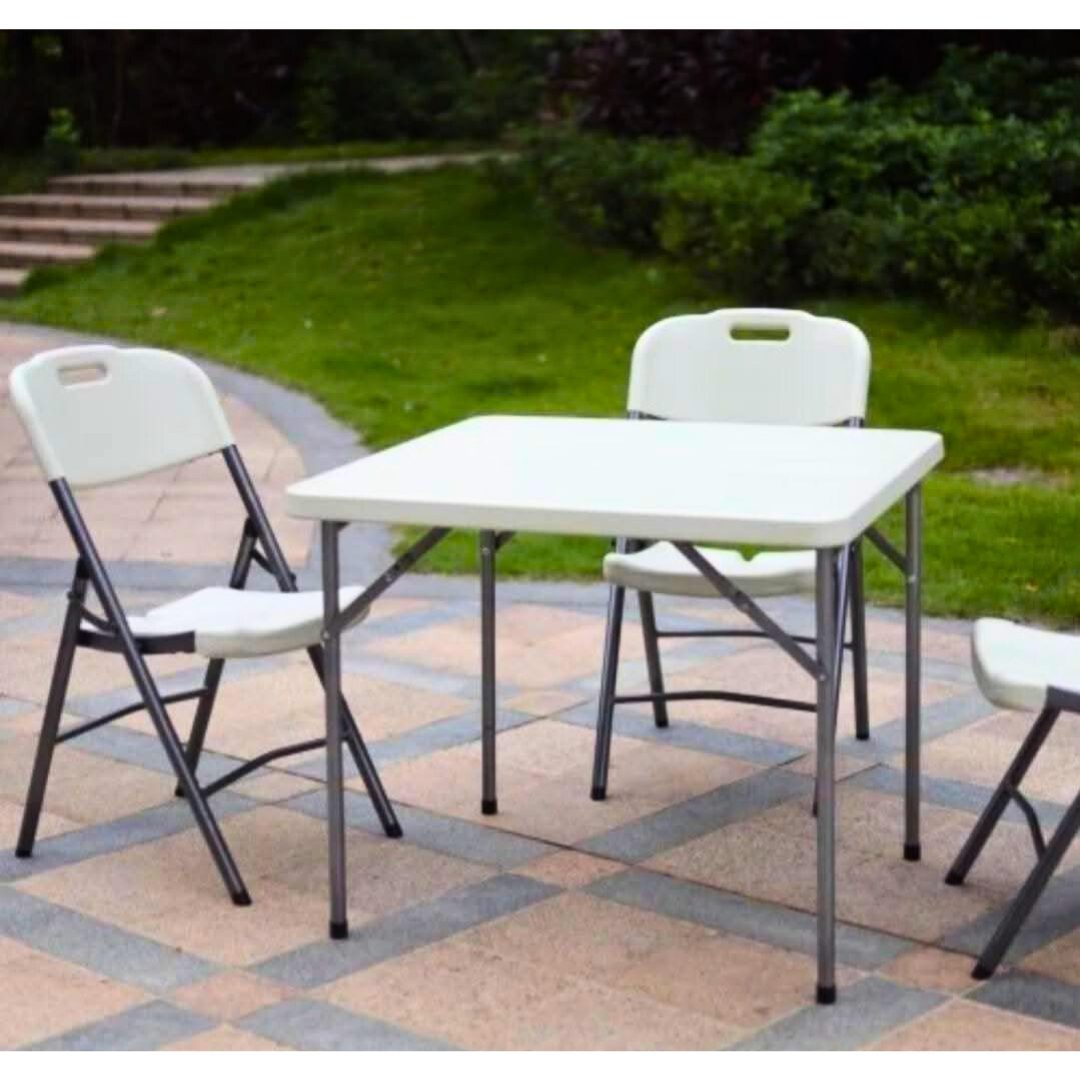 Mesa cuadrada plegable para 4 personas