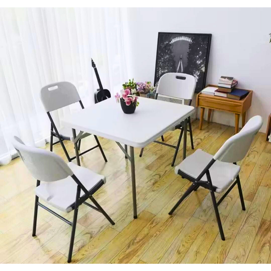 Mesa cuadrada plegable para 4 personas